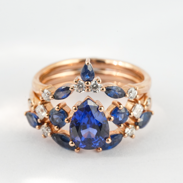 ”Stellar Covenant“-Luxurious Lab Pear Sapphire With Moissanite Ring Set