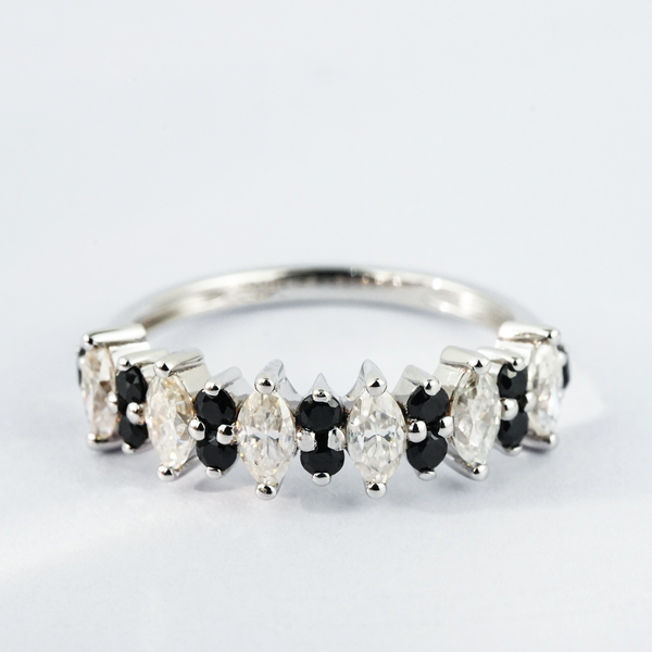 ”Obsidian Swan“-Simple Black Onyx with Moissanite Engagement Ring