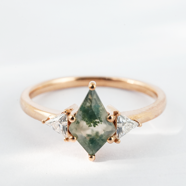 "Hydrocarbon Bloom"-Kite Cut Moss Agate Engagement Ring  Nature Inspired Design