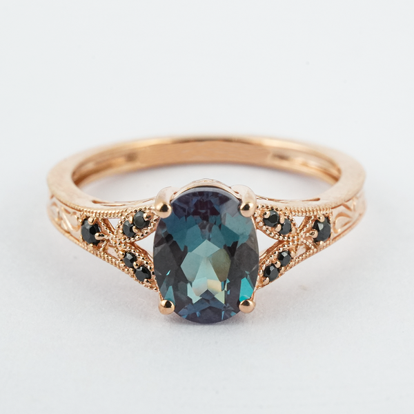 “Velvet Mirage”-Oval Cultured Alexandrite and Black Onyx Gold Ring Nature Inspired Design