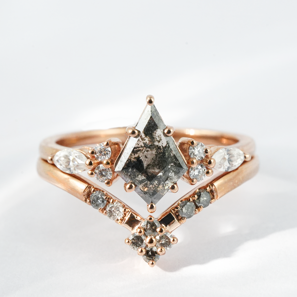 “Nocturnal Whisper”-Kite Shape Salt and Pepper Diamond Ring Set