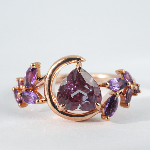 “Aurora's Pulse”-Heart Shaped Alexandrite and Amethyst Engagement Ring