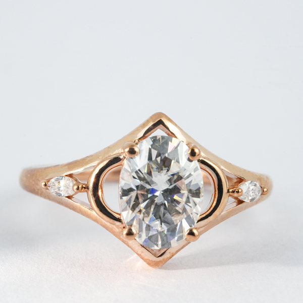 “Negentropy Diadem”-Oval Moissanite Three Stone Wedding Engagement Ring